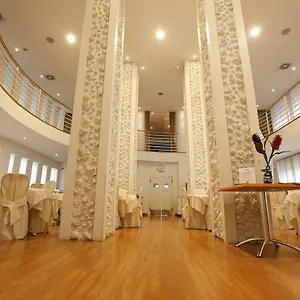 https://hotel-luxor.riccione-hotels.org